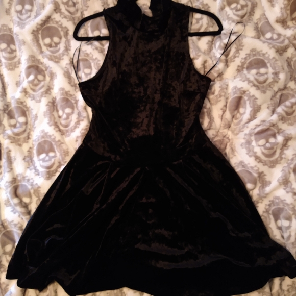 Revamped Pants - XL crushed velvet romper lace back